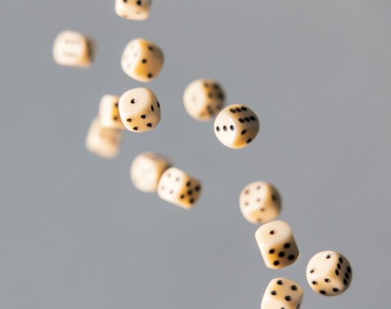 【過年吹牛技巧】吹牛不是亂喊就好!如何叫牌很重要 2 撿紅點規則